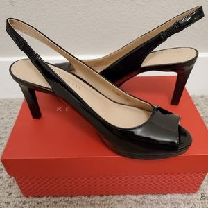 🆕️ NEW- Black patent platform heels-size 7